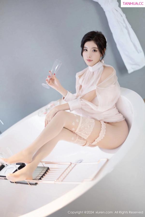 杨晨晨 sugar小甜心CC [XiuRen]高清写真图 2024.03.26 No.8294 杨晨晨Yome 丝袜美腿第44张图片